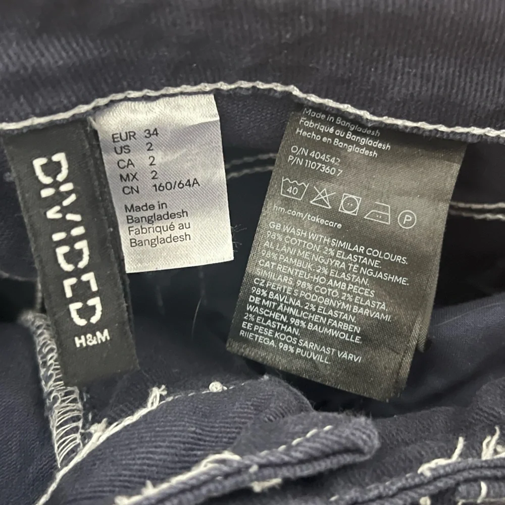 H&M Divided Navy Wide Leg Navy Denim Size 2 Baggy Skater Cotton Blend Minimalist - Picture 5 of 10